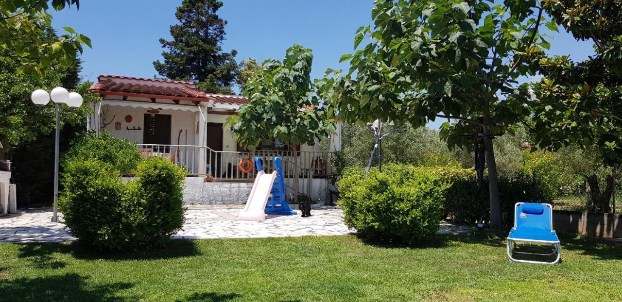 Country House By The Sea !!! Villa Karavomilos  Exterior photo